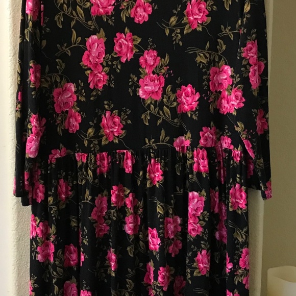 Torrid pink floral Super Soft 3/4 sleeves hi low tunic 2X - Picture 3 of 3
